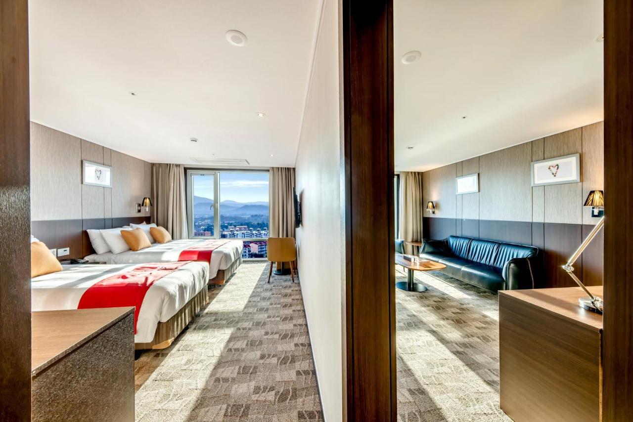 Ramada By Wyndham Jeju City Hall Εξωτερικό φωτογραφία