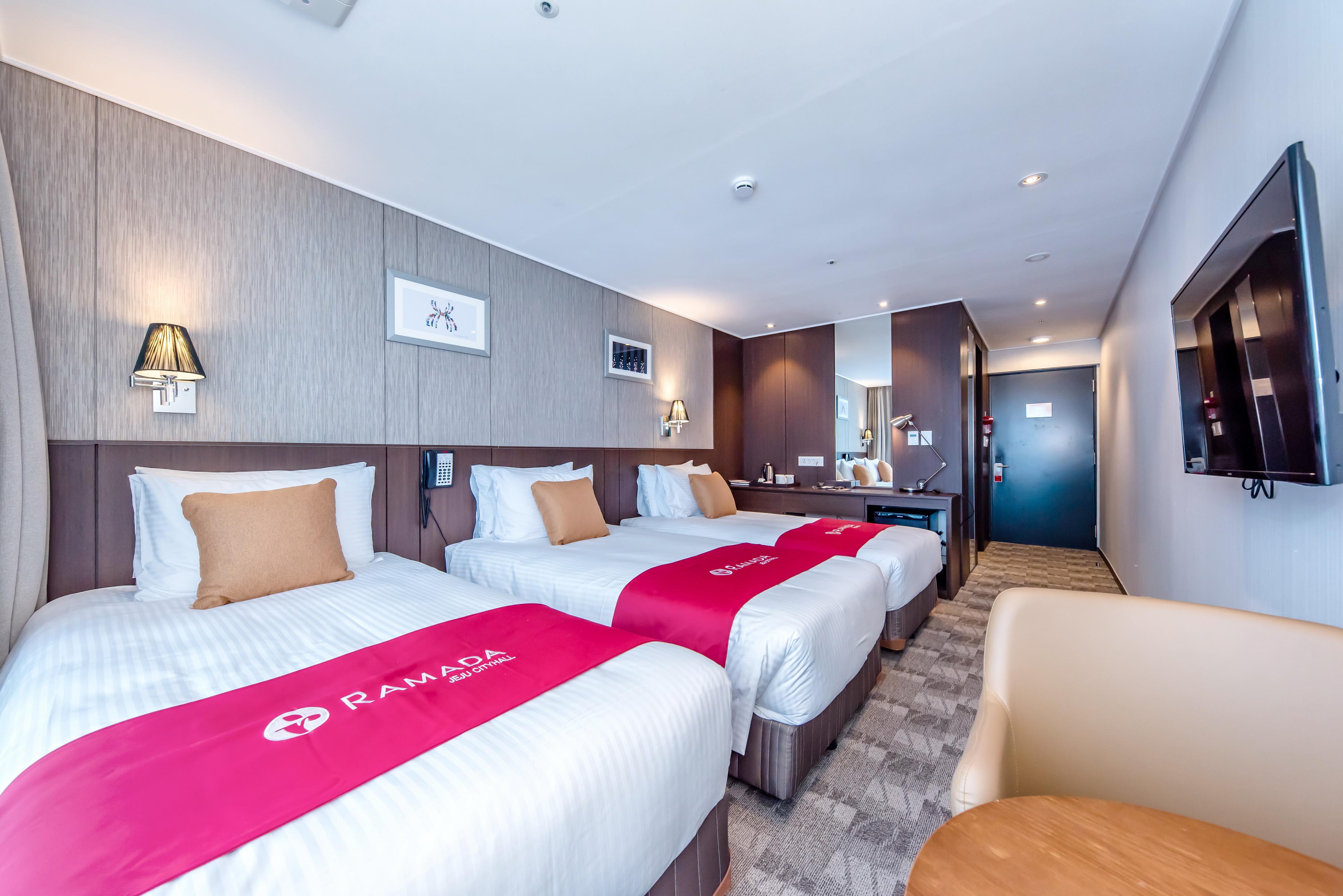 Ramada By Wyndham Jeju City Hall Εξωτερικό φωτογραφία