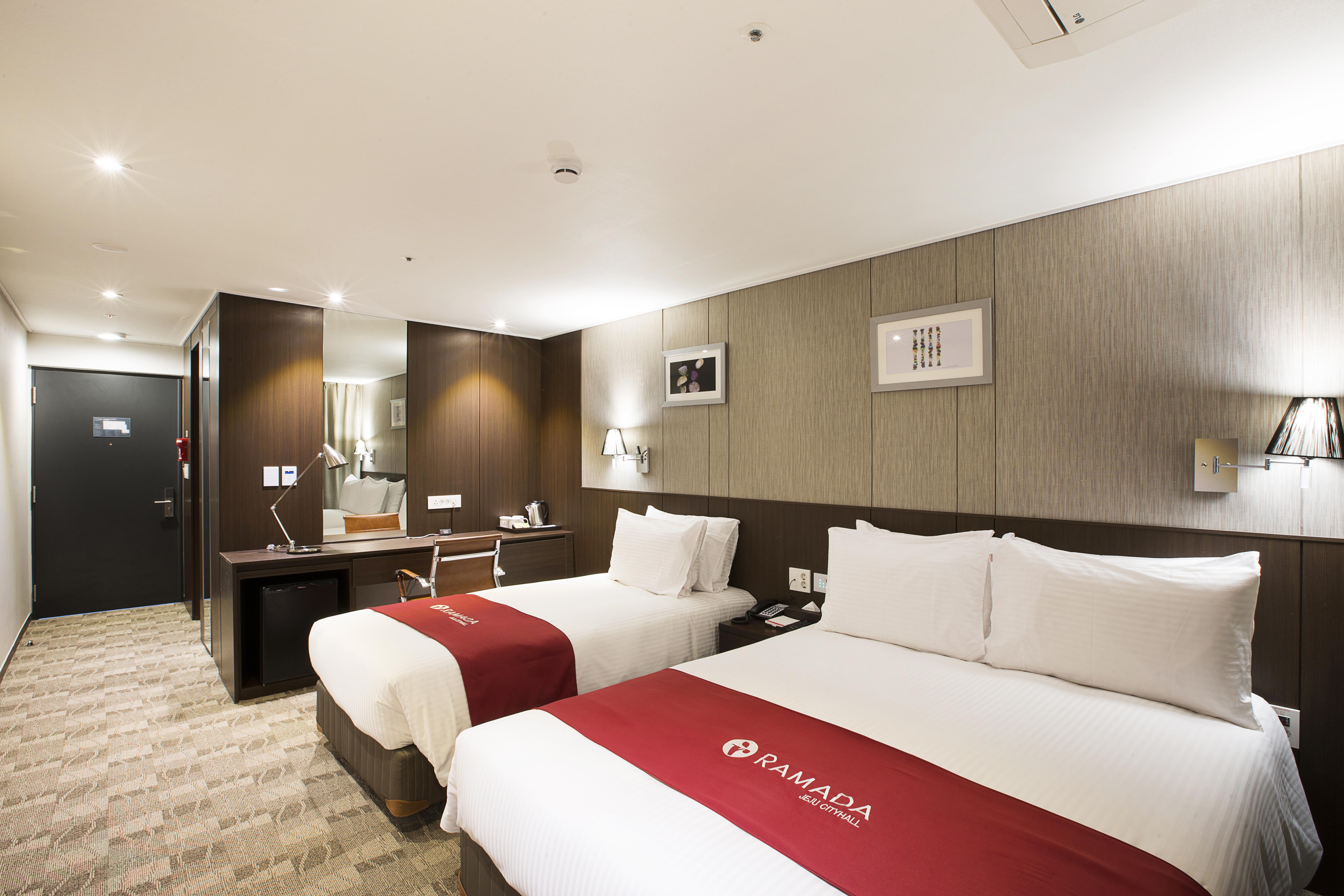 Ramada By Wyndham Jeju City Hall Εξωτερικό φωτογραφία