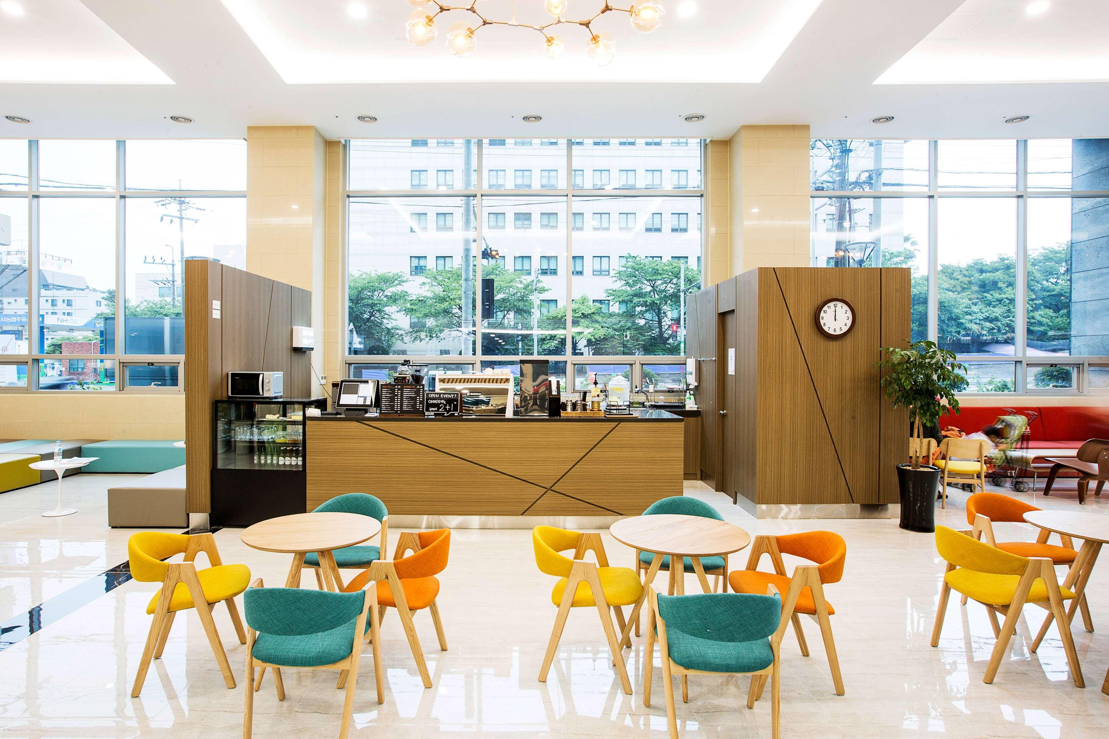 Ramada By Wyndham Jeju City Hall Εξωτερικό φωτογραφία