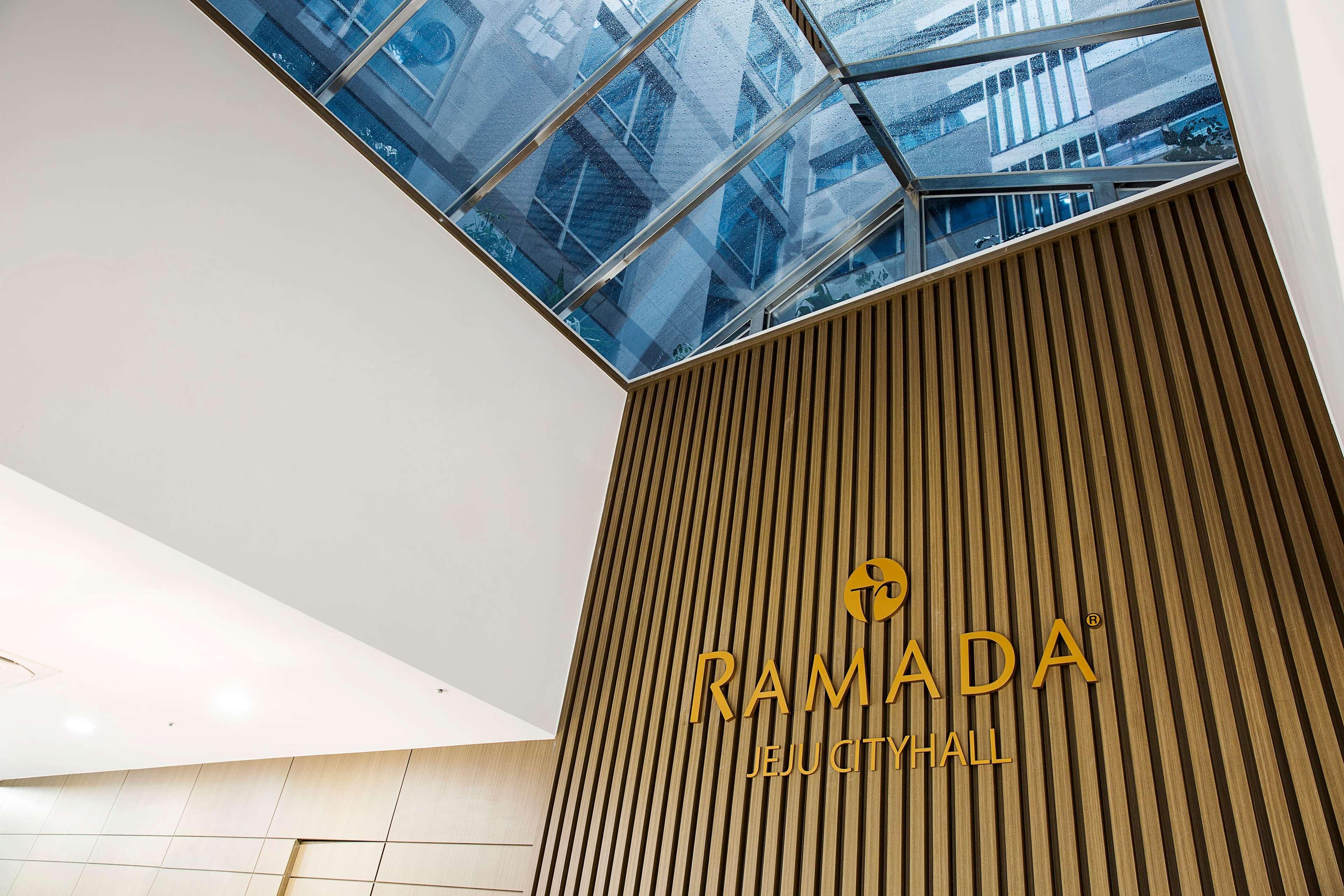 Ramada By Wyndham Jeju City Hall Εξωτερικό φωτογραφία