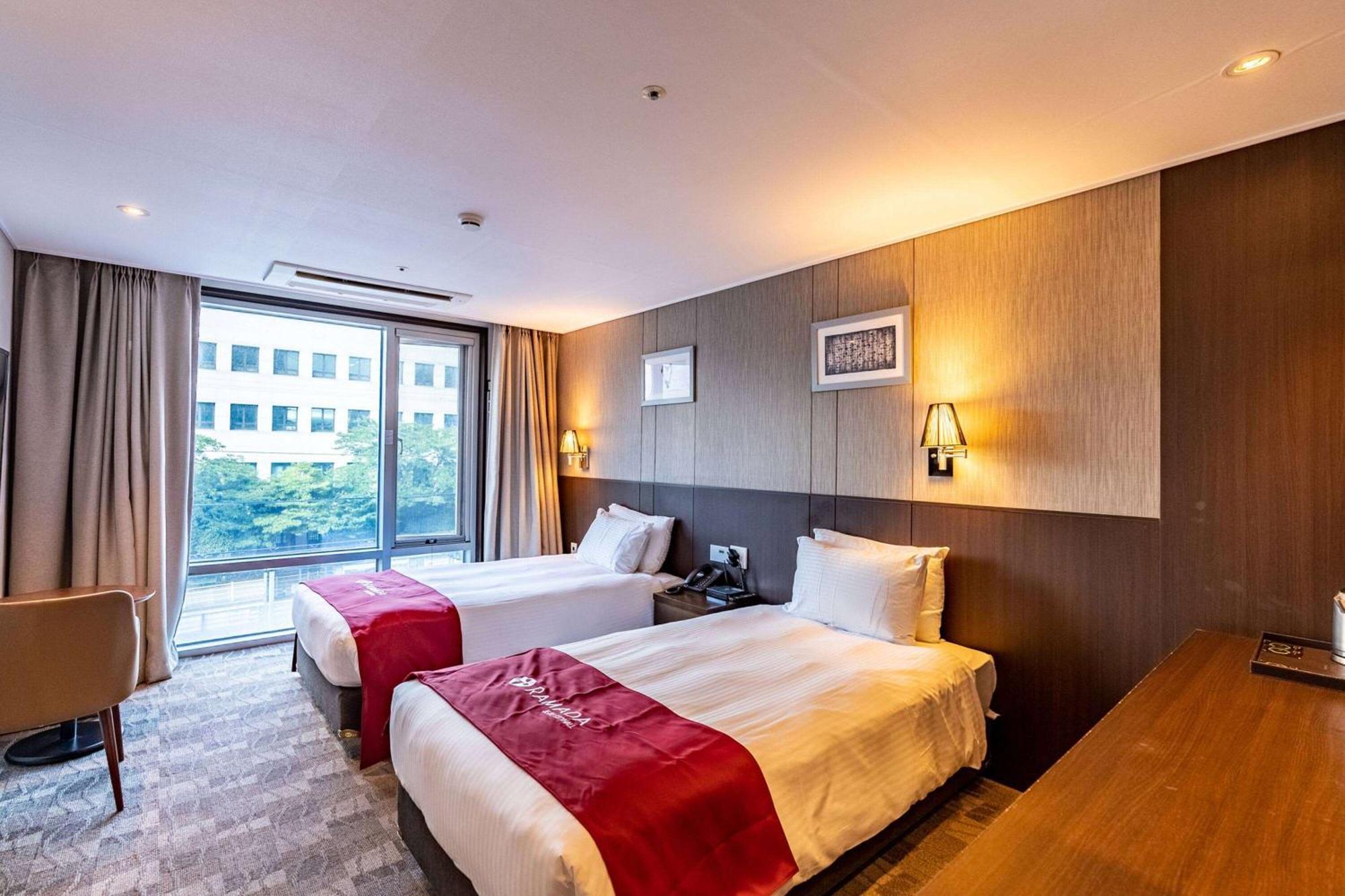Ramada By Wyndham Jeju City Hall Εξωτερικό φωτογραφία