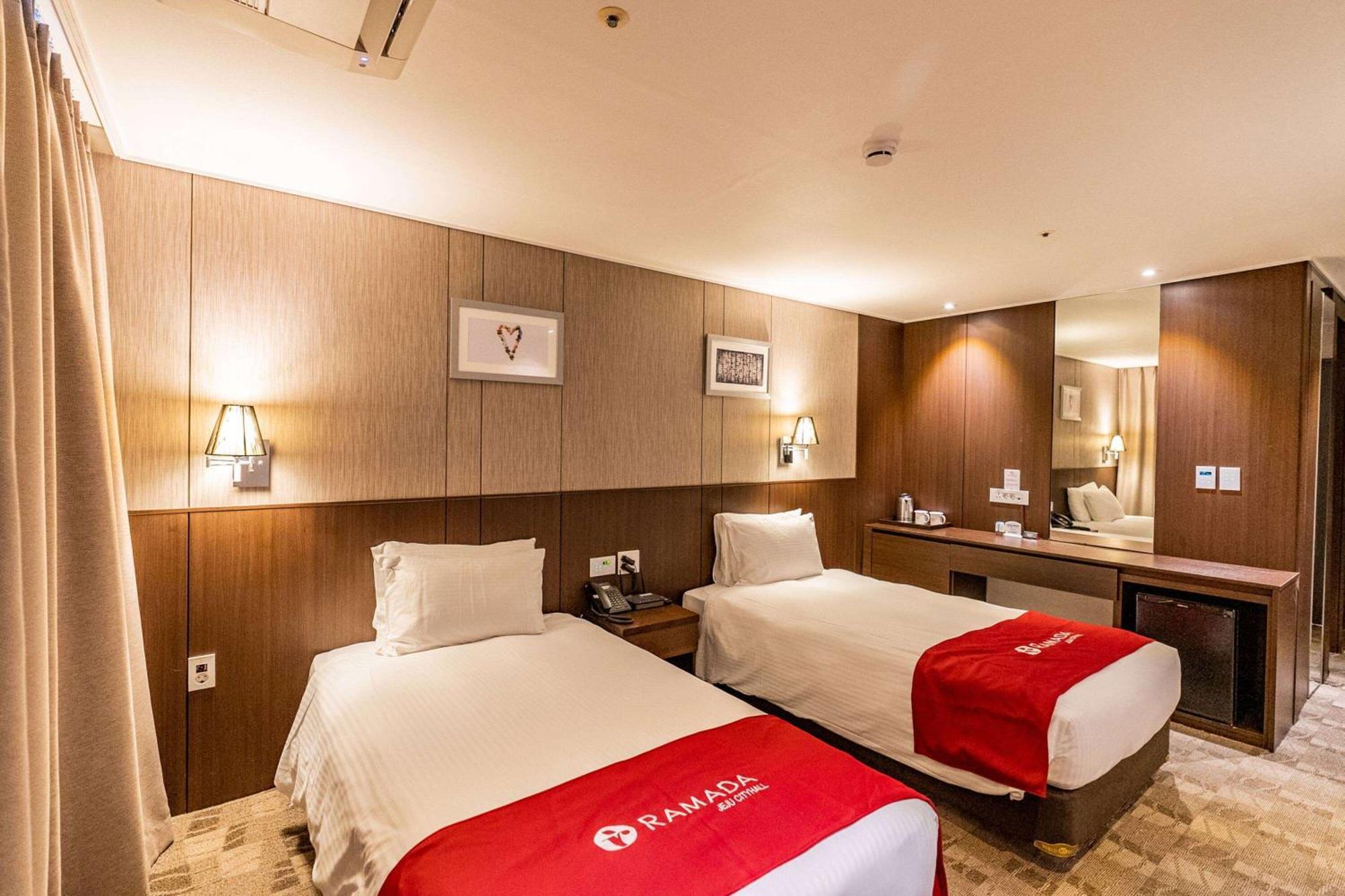Ramada By Wyndham Jeju City Hall Εξωτερικό φωτογραφία
