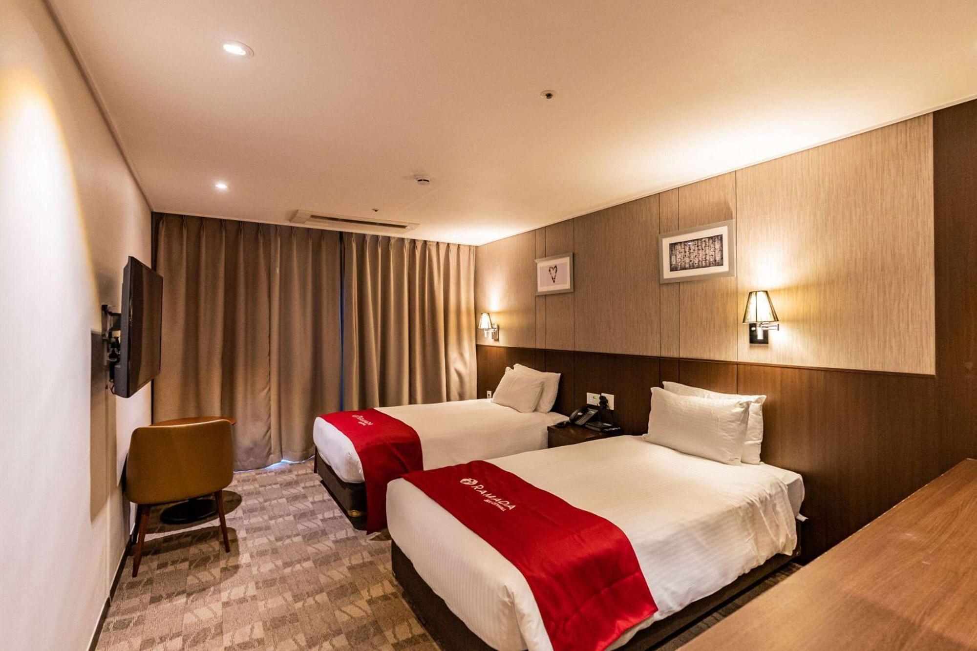 Ramada By Wyndham Jeju City Hall Εξωτερικό φωτογραφία