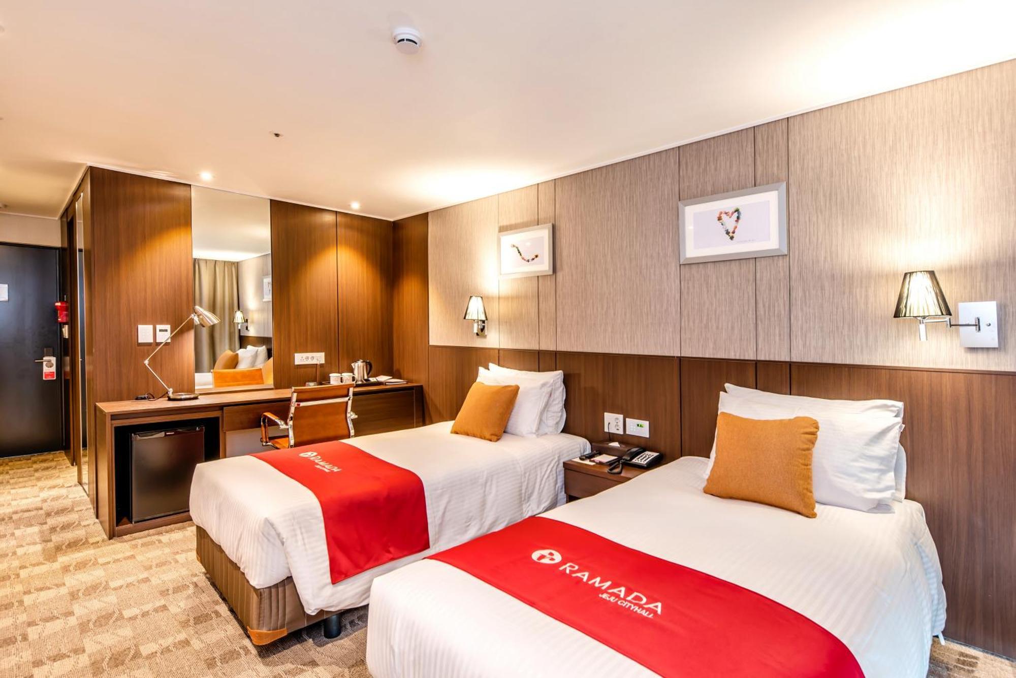 Ramada By Wyndham Jeju City Hall Εξωτερικό φωτογραφία